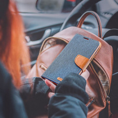 Peňaženkové puzdro CANVAS Book na Apple iPhone 16 Pro Námornícka modrá